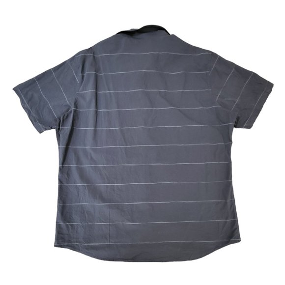 Men's Travis Matthew Button Front Subtle Stripe Navy Blue Short Sleeves Shirt - Picture 4 of 9